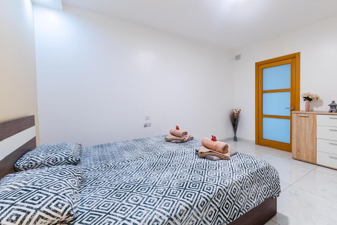 New 3 Bdr 2 Bth Apartment Terrace In Bugibba St. Paul's Bay Exteriör bild