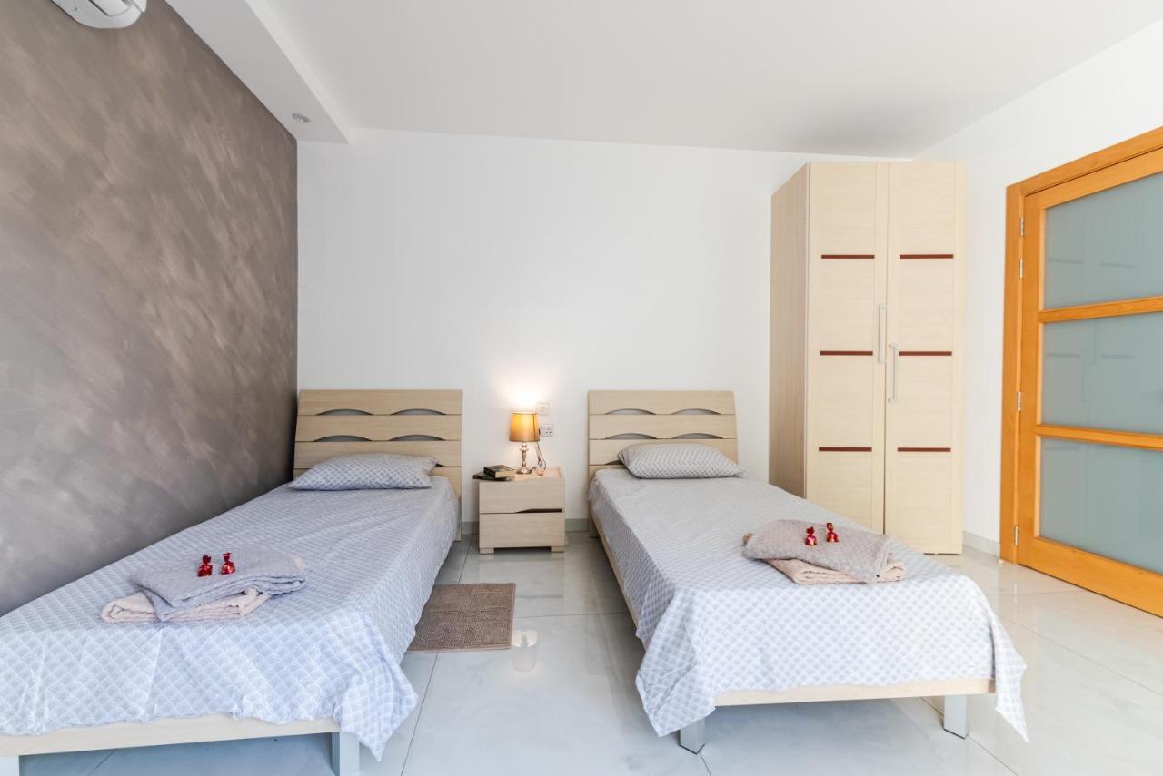 New 3 Bdr 2 Bth Apartment Terrace In Bugibba St. Paul's Bay Exteriör bild