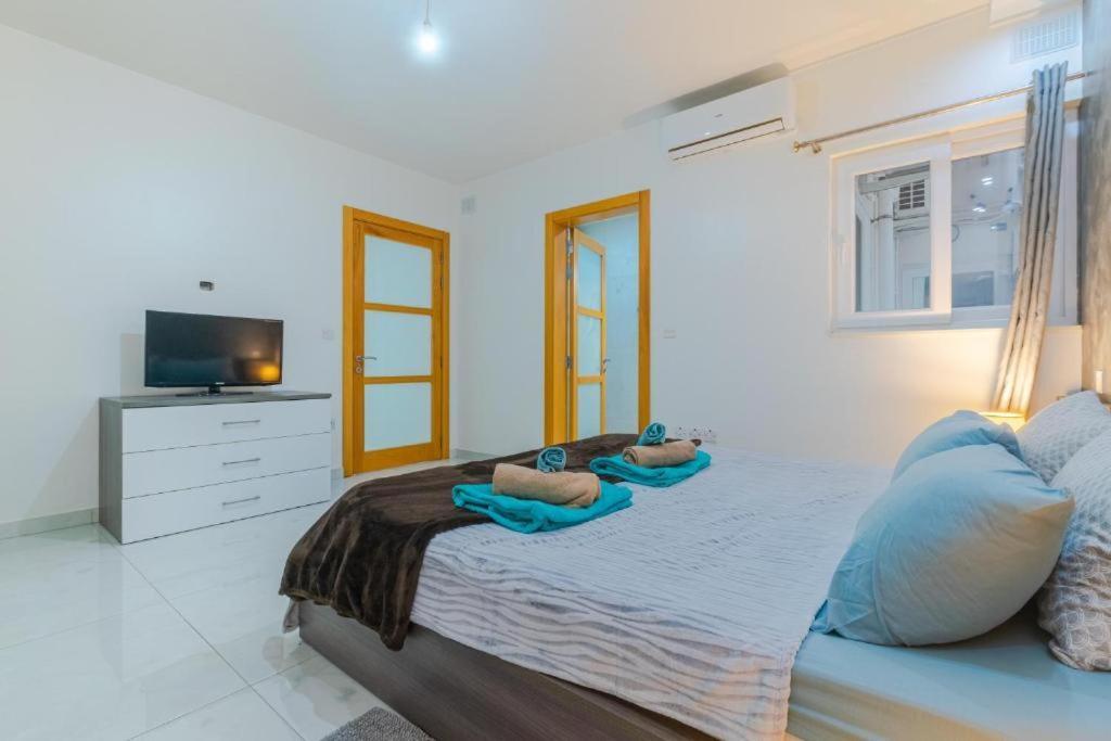 New 3 Bdr 2 Bth Apartment Terrace In Bugibba St. Paul's Bay Exteriör bild