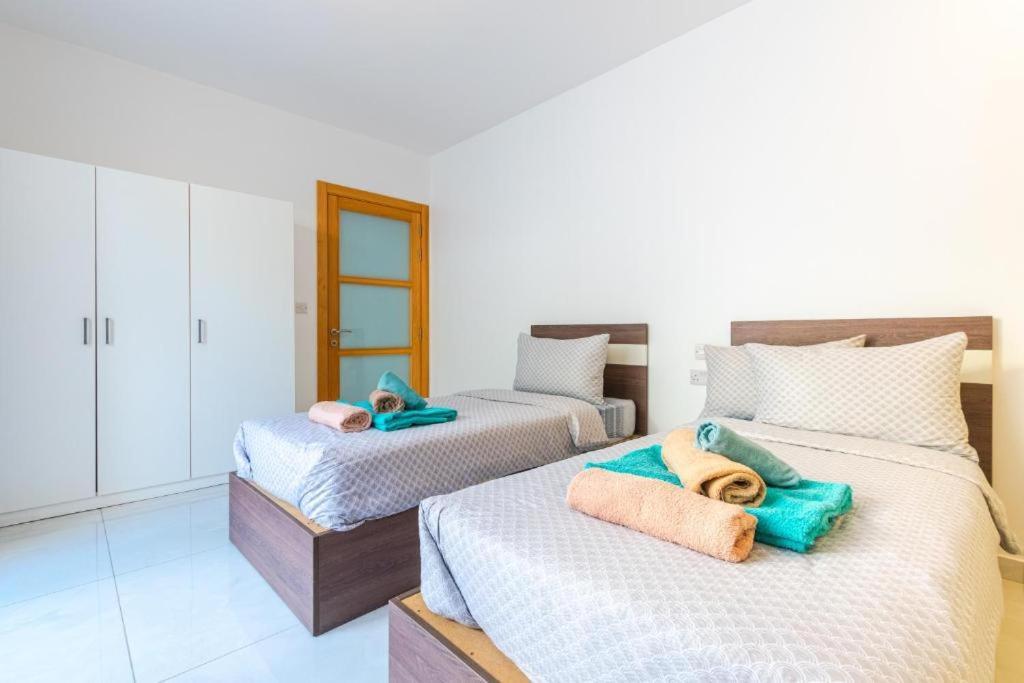 New 3 Bdr 2 Bth Apartment Terrace In Bugibba St. Paul's Bay Exteriör bild